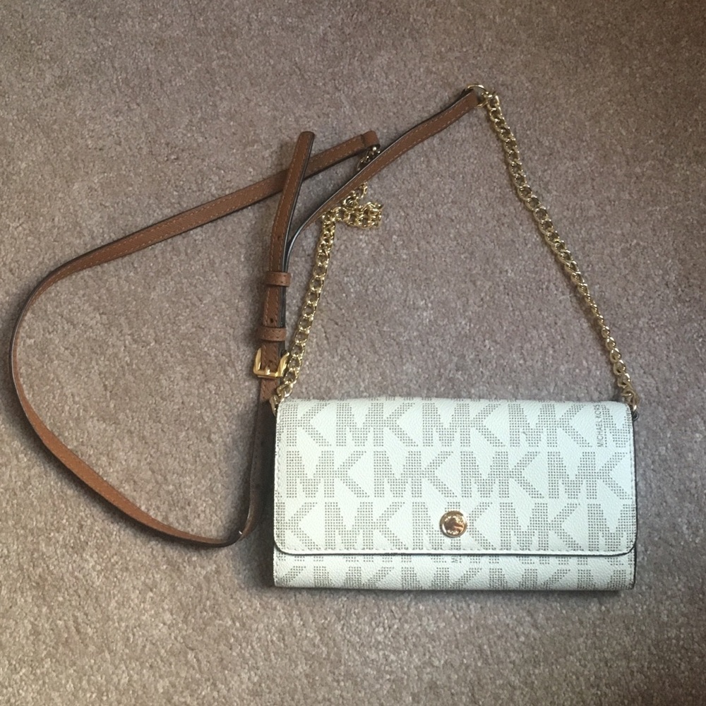 Michael Kors Crossbody Clutch
